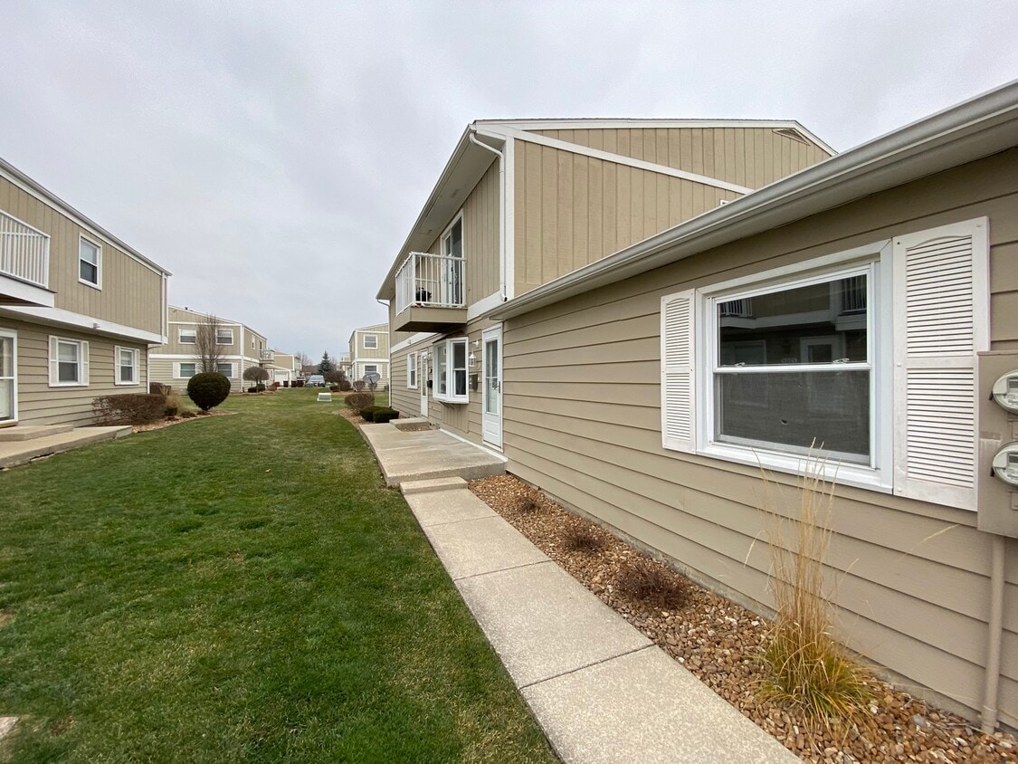 7960 163rd Ct Unit 7960, Tinley Park, IL 60477 Condo for Rent in