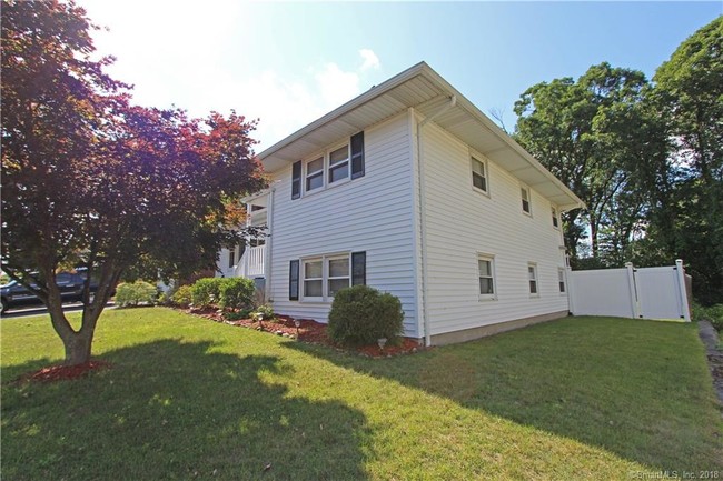 Foto del edificio - 276 Highland Dr