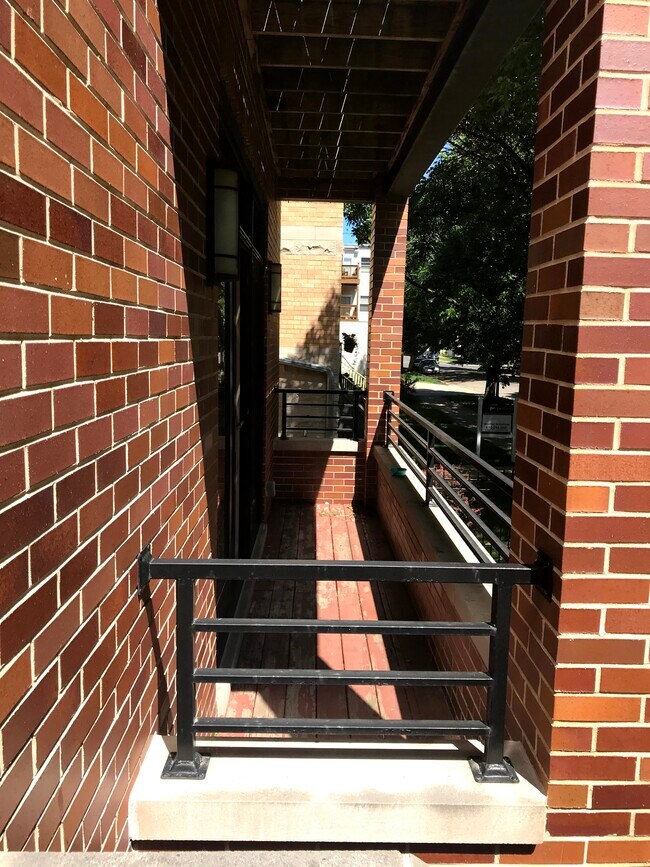 Foto del edificio - 1724 W Berwyn Ave