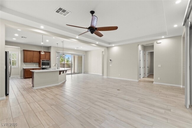 Building Photo - 11843 Cogoleto Ave