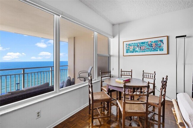 Foto del edificio - 601 Longboat Club Rd