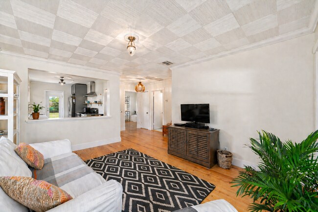 Foto del edificio - 221 S M St