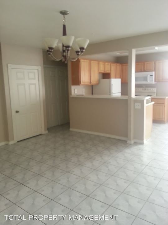 Building Photo - 2 br, 2 bath House - 2254 E. Desert Inn Rd.