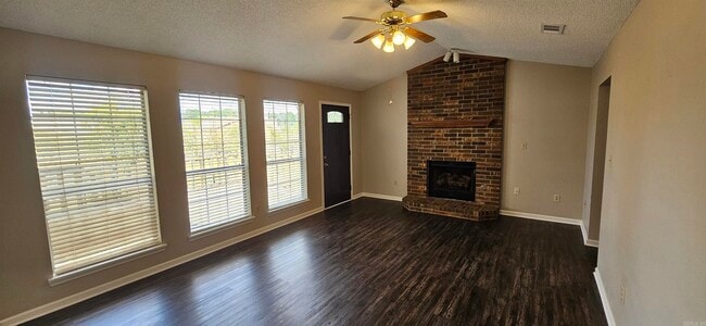 Building Photo - 2009 Cedarwood Cove