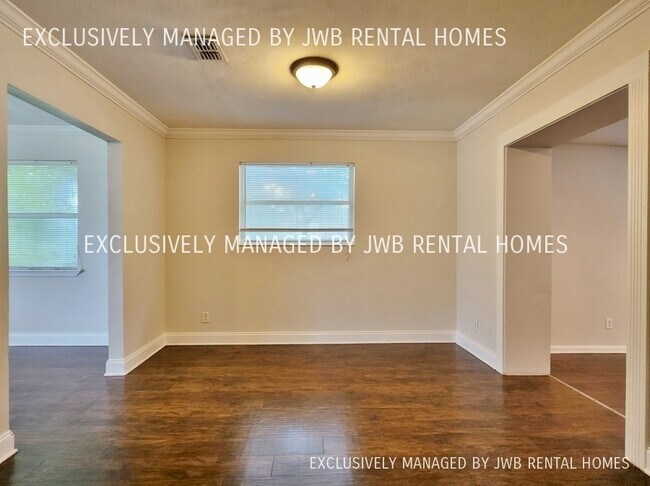 Building Photo - 10545 Jolynn Rd