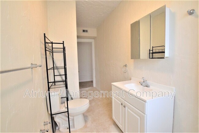 Foto del edificio - 410 E 14th St