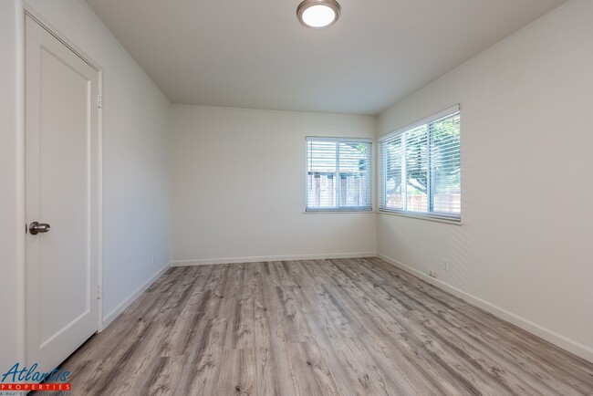 Building Photo - Stylish Home | Remodeled | Desirable Location