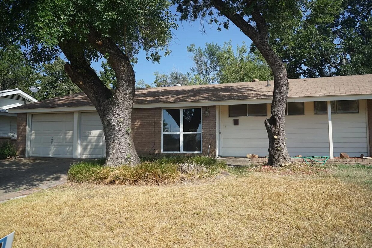 3610 Windsor St, Irving, TX 75062 House Rental in Irving, TX