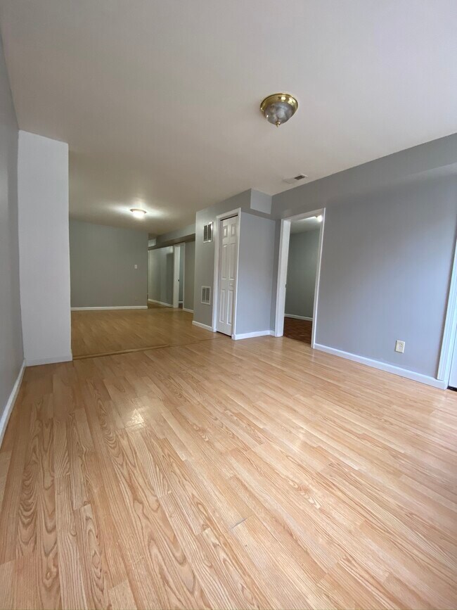 LIVING ROOM PIC1 - 1649 W 38th St