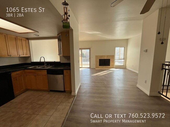 Building Photo - Spacious 3-Bedroom, 2-Bath Home with 2 car...