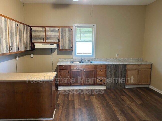 Building Photo - 119 Spalding St