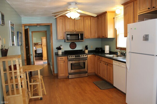 Building Photo - 4 br, 3 bath House - 14 Aroostook Trl WINT...