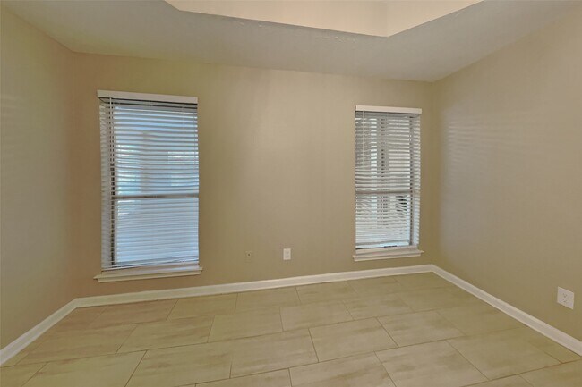 Foto del edificio - 16830 Needle Ridge Ct