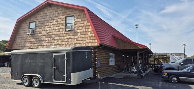 Building Photo - 95 Presidents St