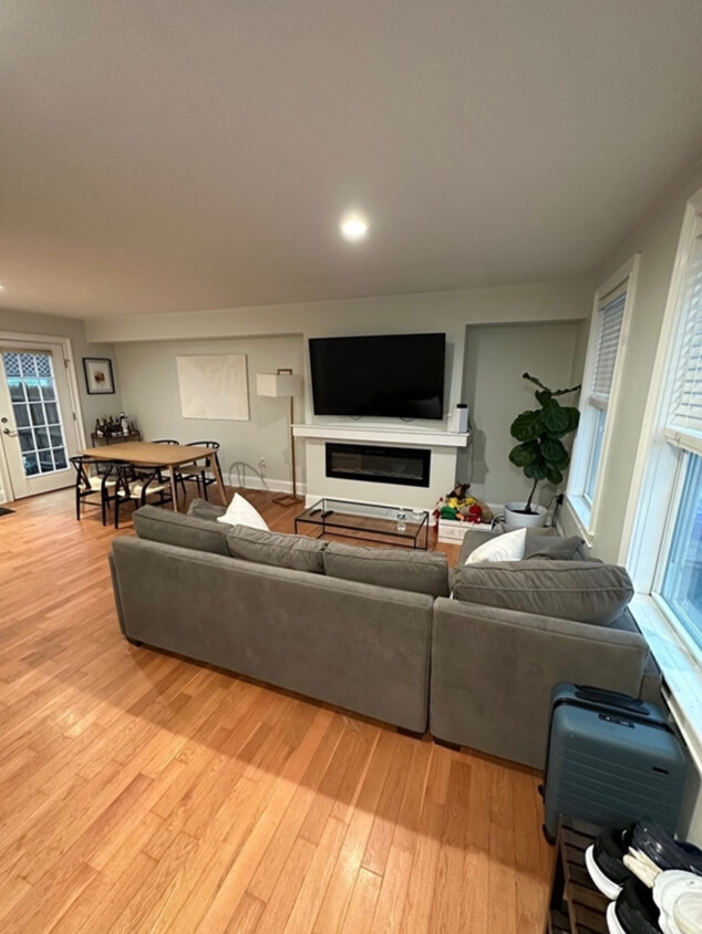 Foto principal - 227 Bolton St