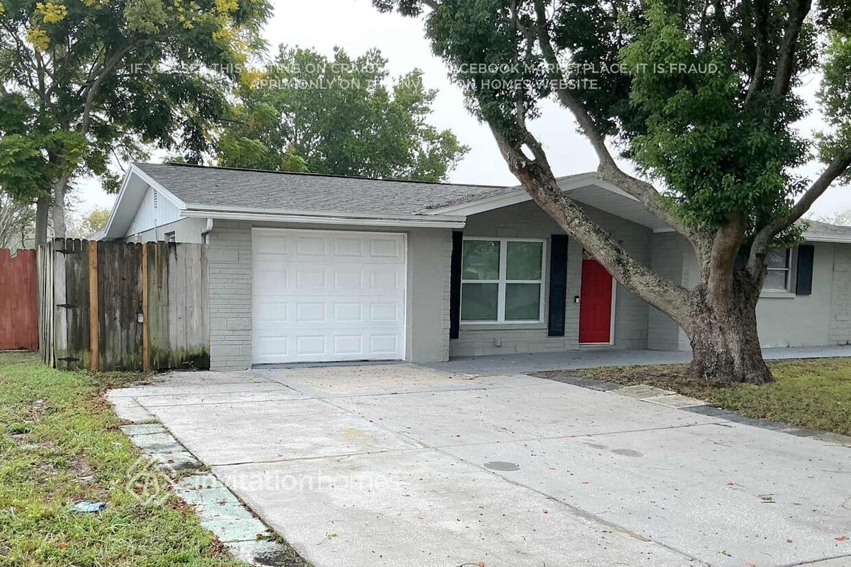Primary Photo - 10824 Oakdale Ave