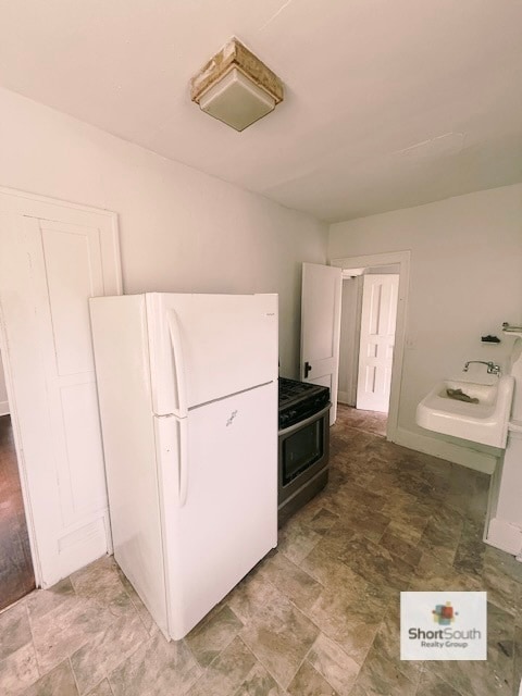 Building Photo - Updated 3 bed 1.5 bath townhome in Muskegon