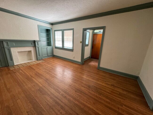 Building Photo - 1544 Peabody Ave