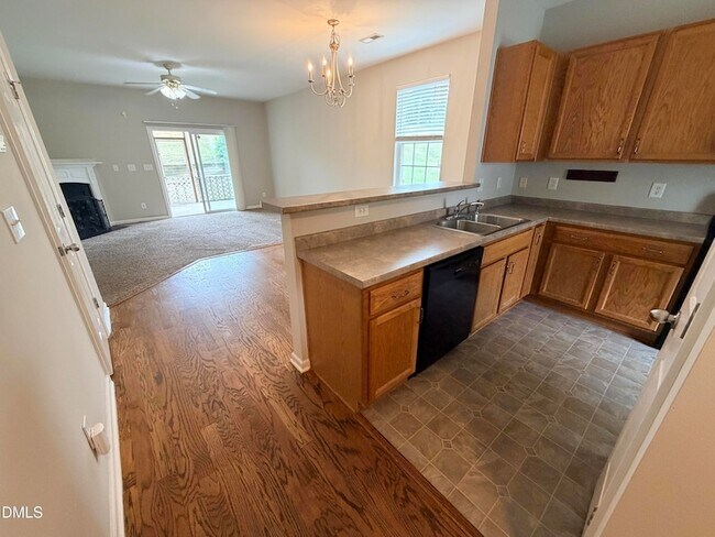 Foto del edificio - 620 Woodson Dr