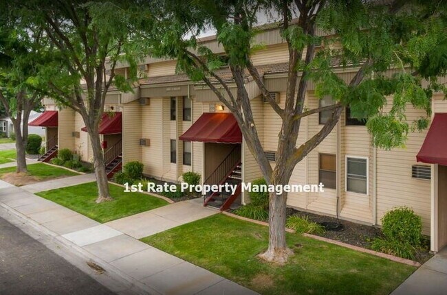 Foto del edificio - 1681 N Laurel St