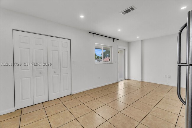 Foto del edificio - 3632 NW 194th St