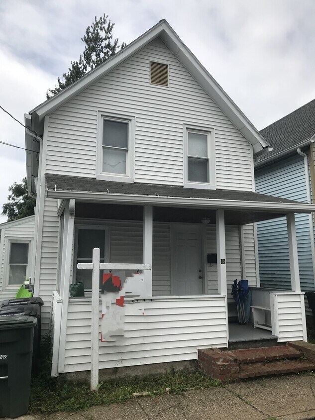 Primary Photo - 46 Botsford Ave