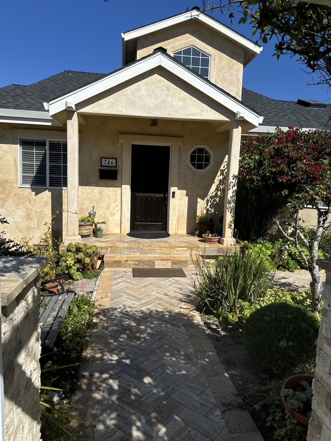 Front Door - 746 Newton St