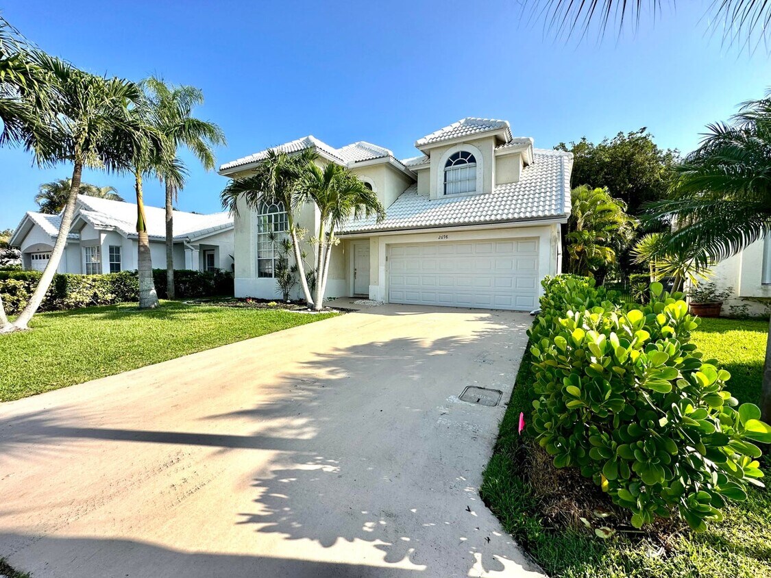 Primary Photo - 2698 Linkside Dr