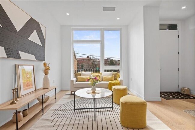 Foto del edificio - 114 Burrows St