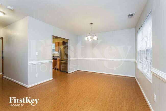Foto del edificio - 4460 Vernon Farms Blvd