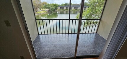 Building Photo - 7910 N Colony Cir