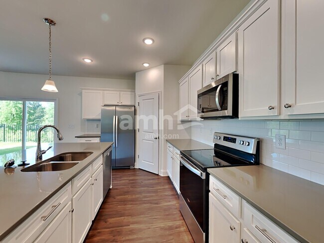 Foto del edificio - 608 Alcovy Walk Dr