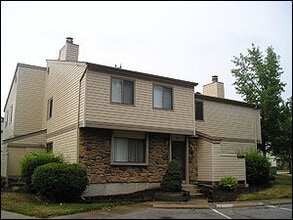 Building Photo - 376 Rose Marie Ct