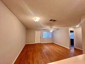 Building Photo - 5330 Elmhurst Rd