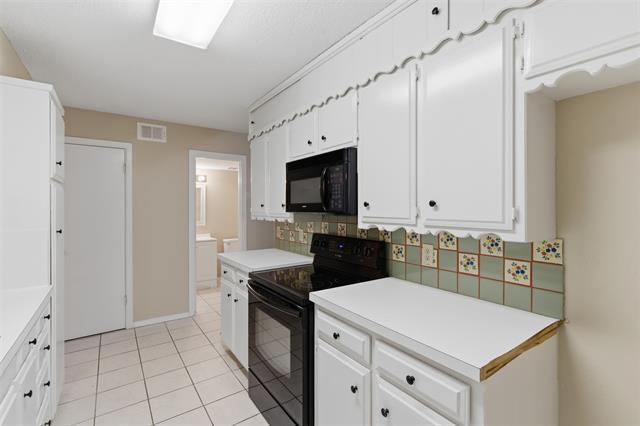 Building Photo - 2113 Fleur De Lis Ct