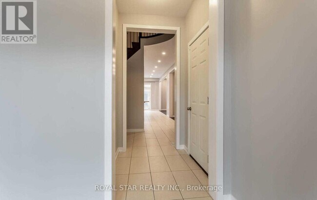 Building Photo - 115 Pagebrook Cres