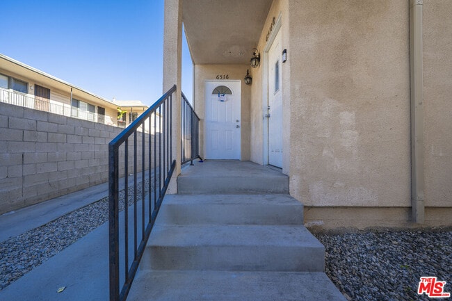 Foto del edificio - 6514 Brynhurst Ave