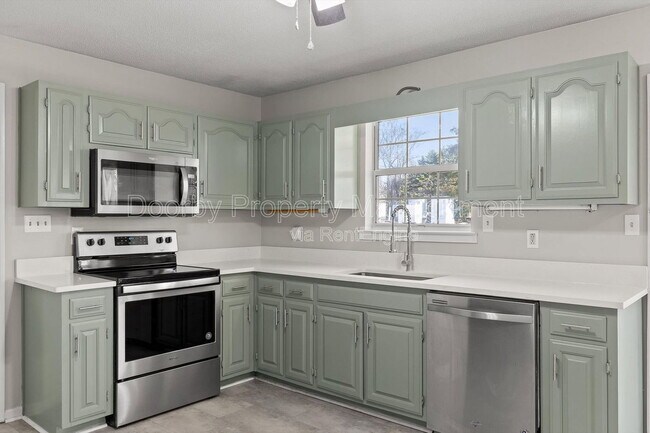 Building Photo - 7701 Diamondhead Dr