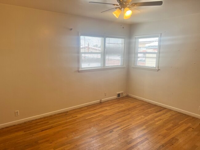 Building Photo - 396 S 900 W