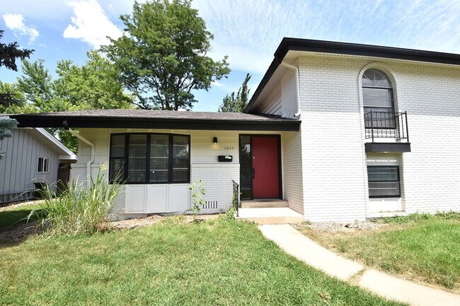 Foto del edificio - Spacious 2BR/2BA with Fenced Yard in Boulder