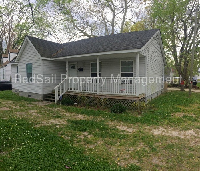 Primary Photo - 1426 Des Moines Ave