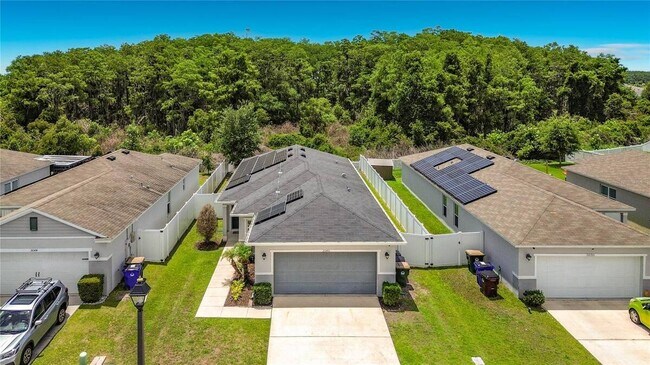 Foto del edificio - 3040 Lakes Crest Ave