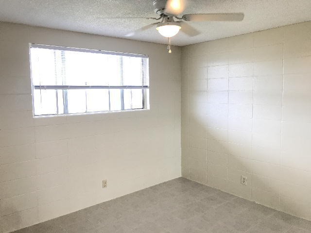 Building Photo - 94-11 Waipahu St