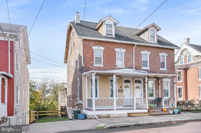 Foto del edificio - 117 2nd Ave