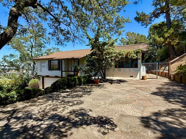 Foto del edificio - Hilltop Retreat w/ Pool! Panoramic Views! Exceptional Indoor-Outdoor Living!  FOUNDATION