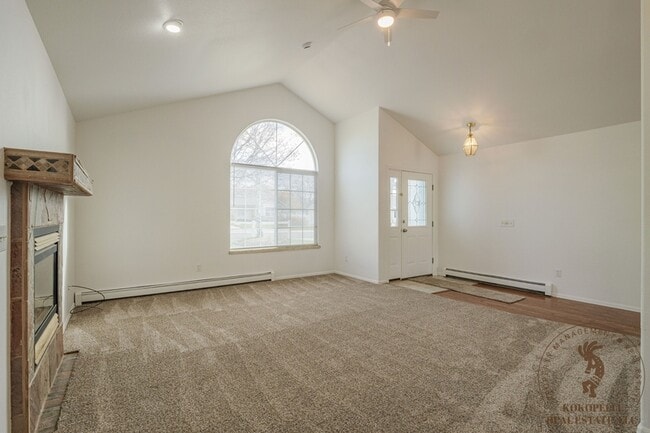 Foto del edificio - 537 Shanne St