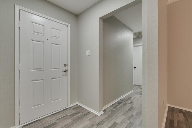 Foto del edificio - 720 Kim Ln