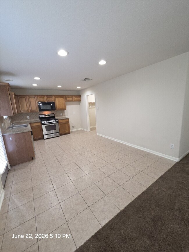 Building Photo - 17711 Barton Point Ln
