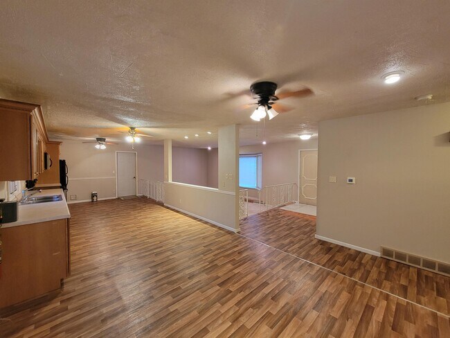 Building Photo - 3512 Panther Ln