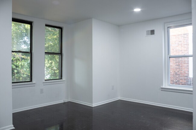 Building Photo - 4835 Morris St